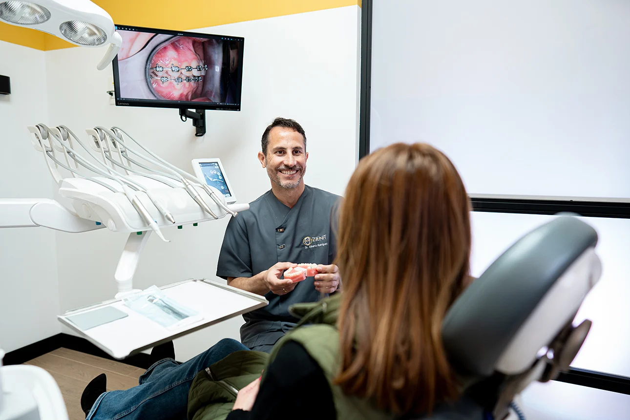 Ortodoncia en Jerez de la Frontera Dr. Alberto Rodríguez Zenit Odontólogos C/ Zaragoza 34