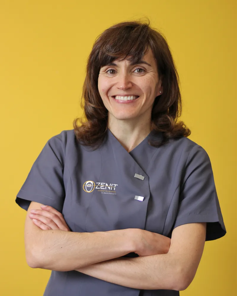Dentista Elena Martín Beringola Zenit Odontólogos Jerez de la Frontera